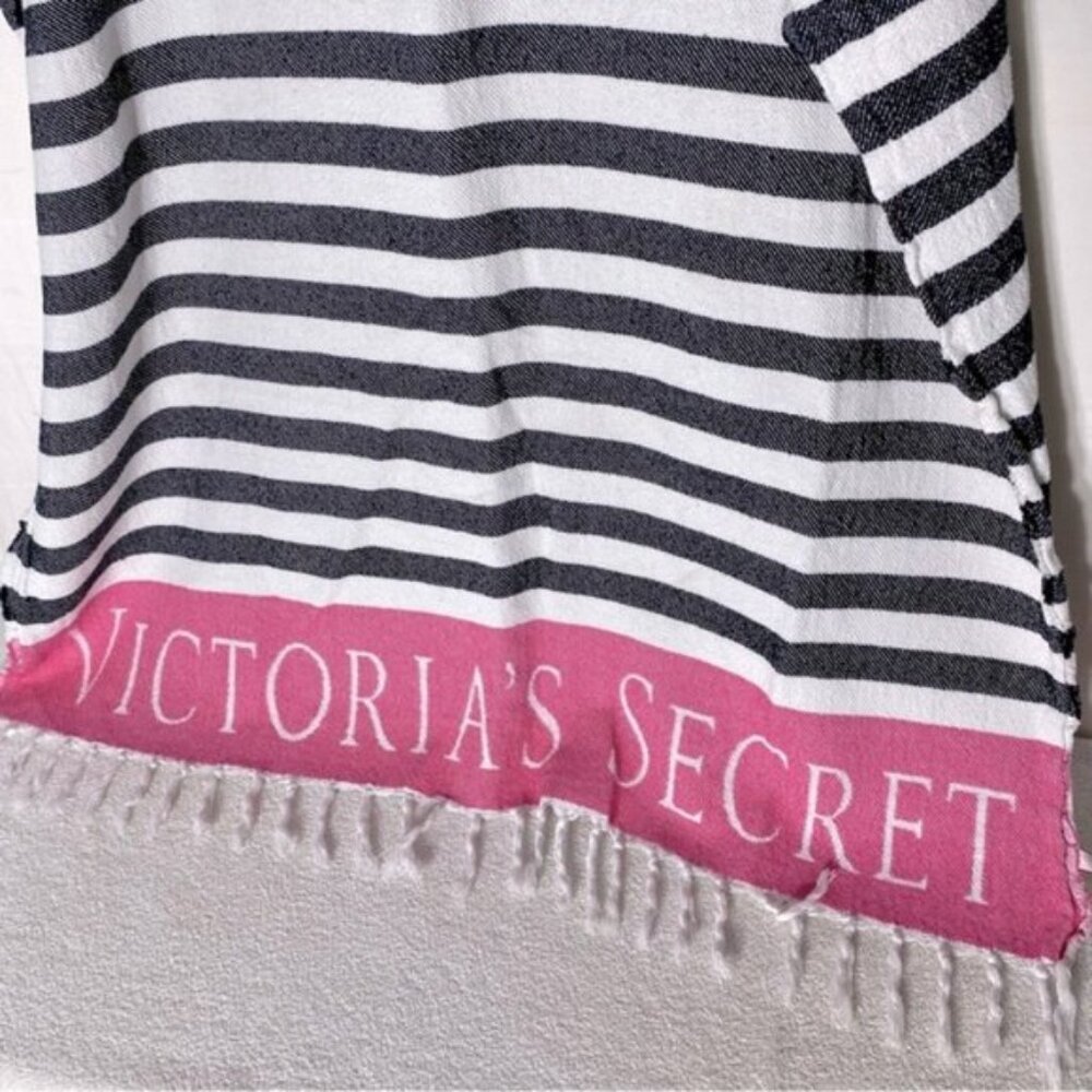 Victoria's Secret Black & White Striped Woven Cotton Beach Blanket W Fringe